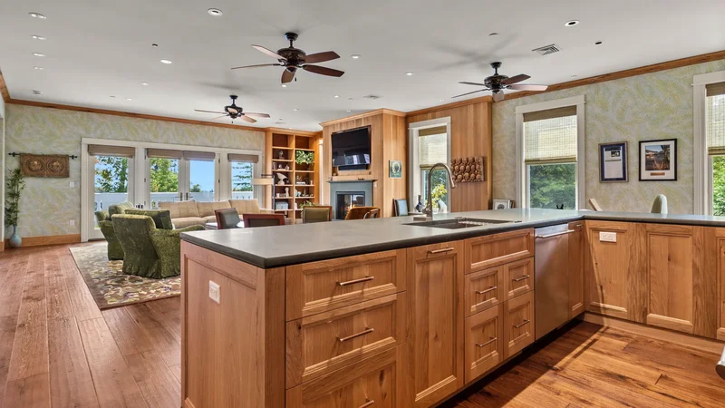 165 Kemble St 5, Lenox, MA 01240, Lenox, Massachusetts, United States. - Photo 17