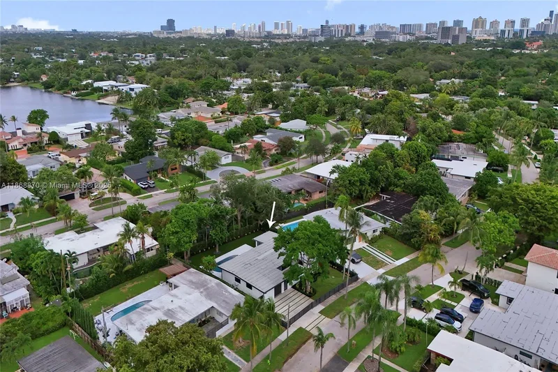 1931 NE 186th Dr, North Miami Beach, Florida, United States. - Photo 62