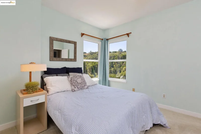 10353 Royal Oak Rd, Oakland, California, United States. - Photo 13