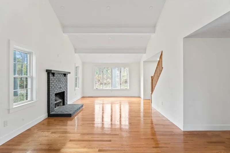 32 Laurel Ln, Raynham, MA 02767, Raynham, Massachusetts, United States. - Photo 6