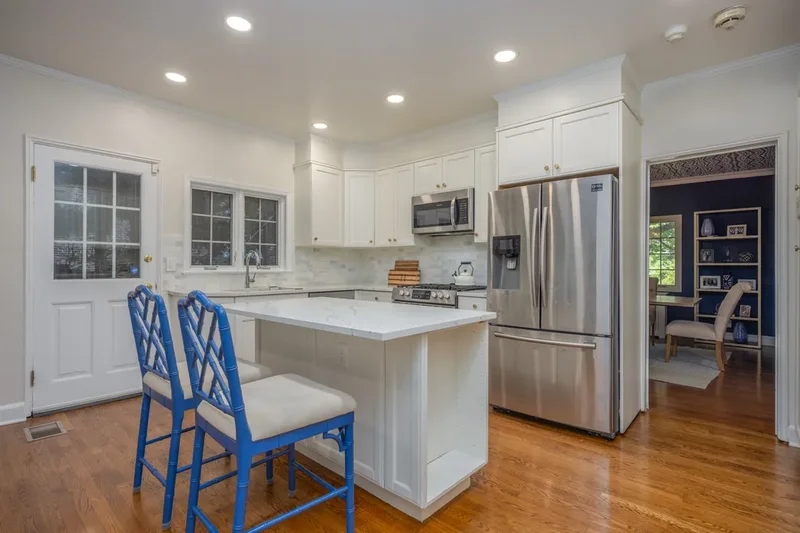 209 Pondfield Road W, Bronxville, NY 10708, Bronxville, New York, United States. - Photo 10