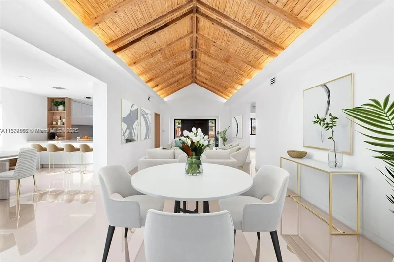 120 NE 49th St, Miami, Florida, United States. - Photo 8