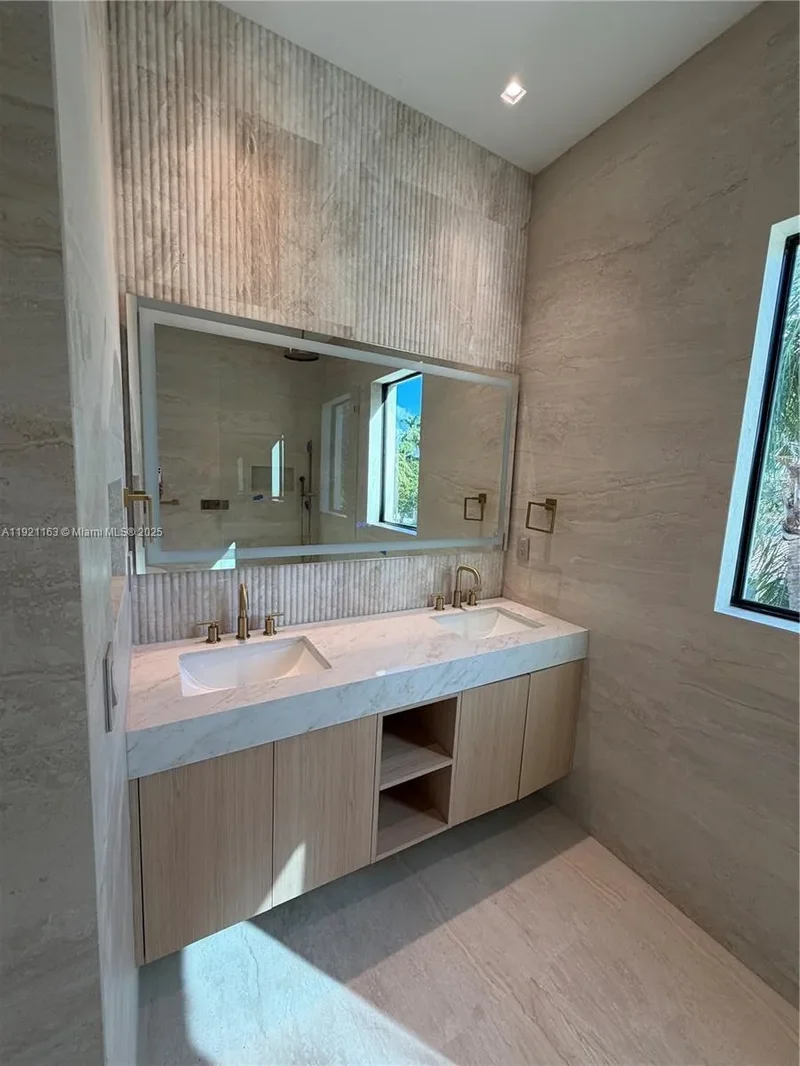 1380 Hollywood Blvd, Hollywood, Florida, United States. - Photo 41