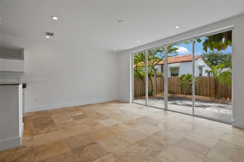 7004 NE 5th Ave, Miami, Florida, United States. - Photo 14