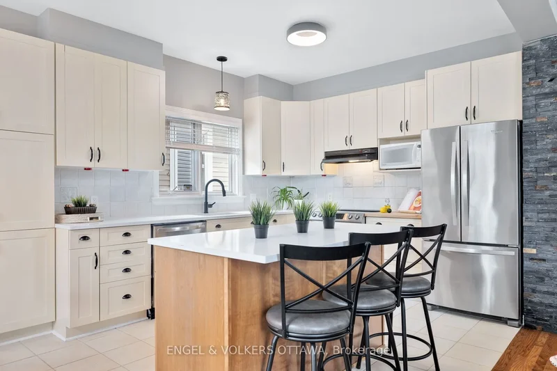 823 Scala Avenue, Ottawa, Ontario, Canada. - Photo 19
