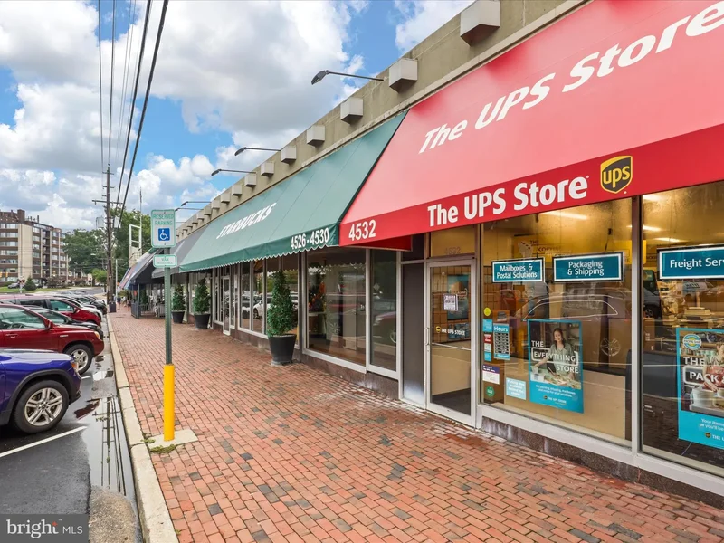 2323 N Burlington Street, Arlington, VA 22207, Arlington, Virginia, United States. - Photo 47