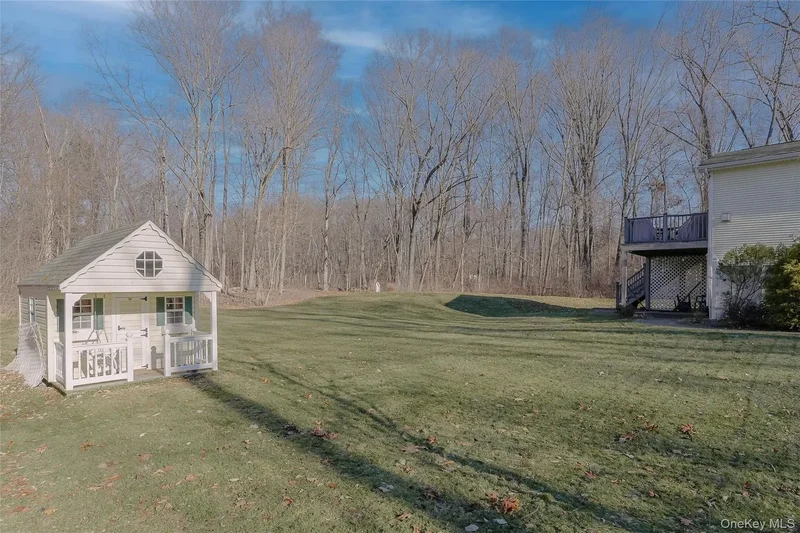 13 Edna Drive, Hyde Park, New York, United States. - Photo 45