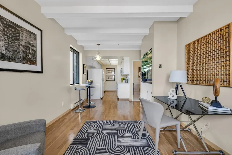 1515 Floribunda Avenue, Burlingame, California, United States. - Photo 19