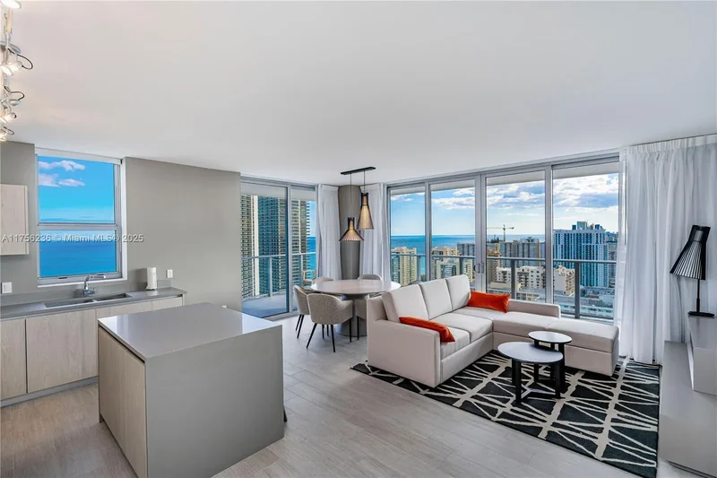 Residential Hollywood