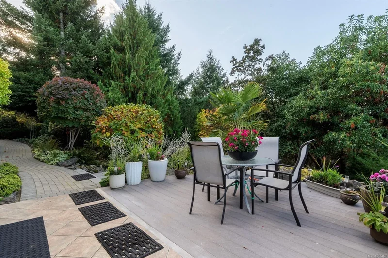 11406 Sycamore Dr, North Saanich, British Columbia, Canada. - Photo 11