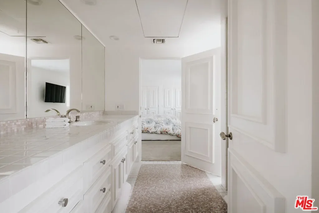 23614 Malibu Colony Road, Malibu, California, United States. - Photo 21