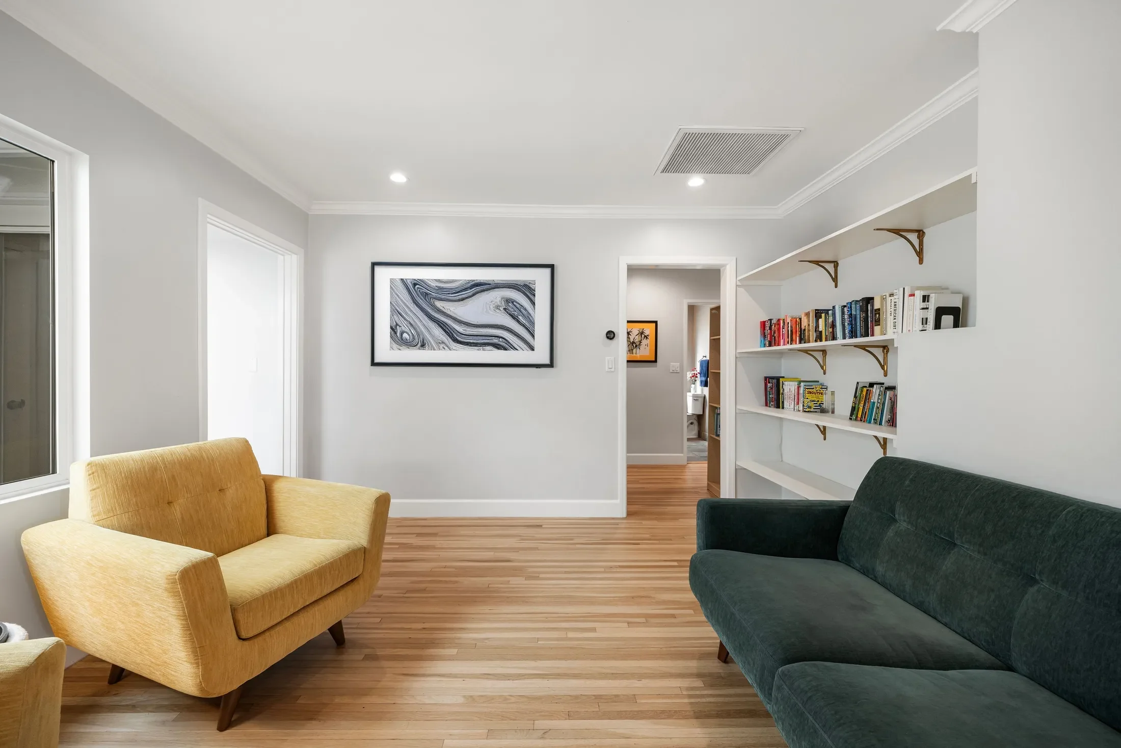 16600 Gilmore Street, Van Nuys, CA 91406, Los Angeles, California, United States. - Photo 10