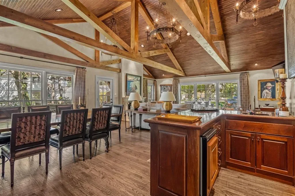 425 Crestwood Drive, Fort Worth, Texas, United States. - Photo 12