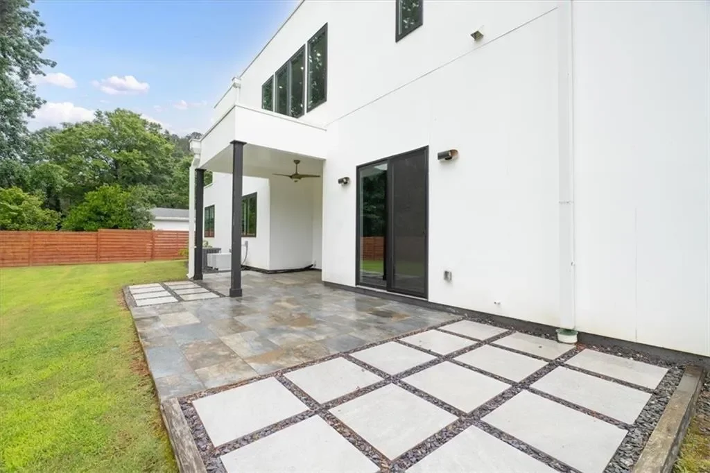 2220 Meadowvale Drive NE, Atlanta, GA 30345, Atlanta, Georgia, United States. - Photo 2