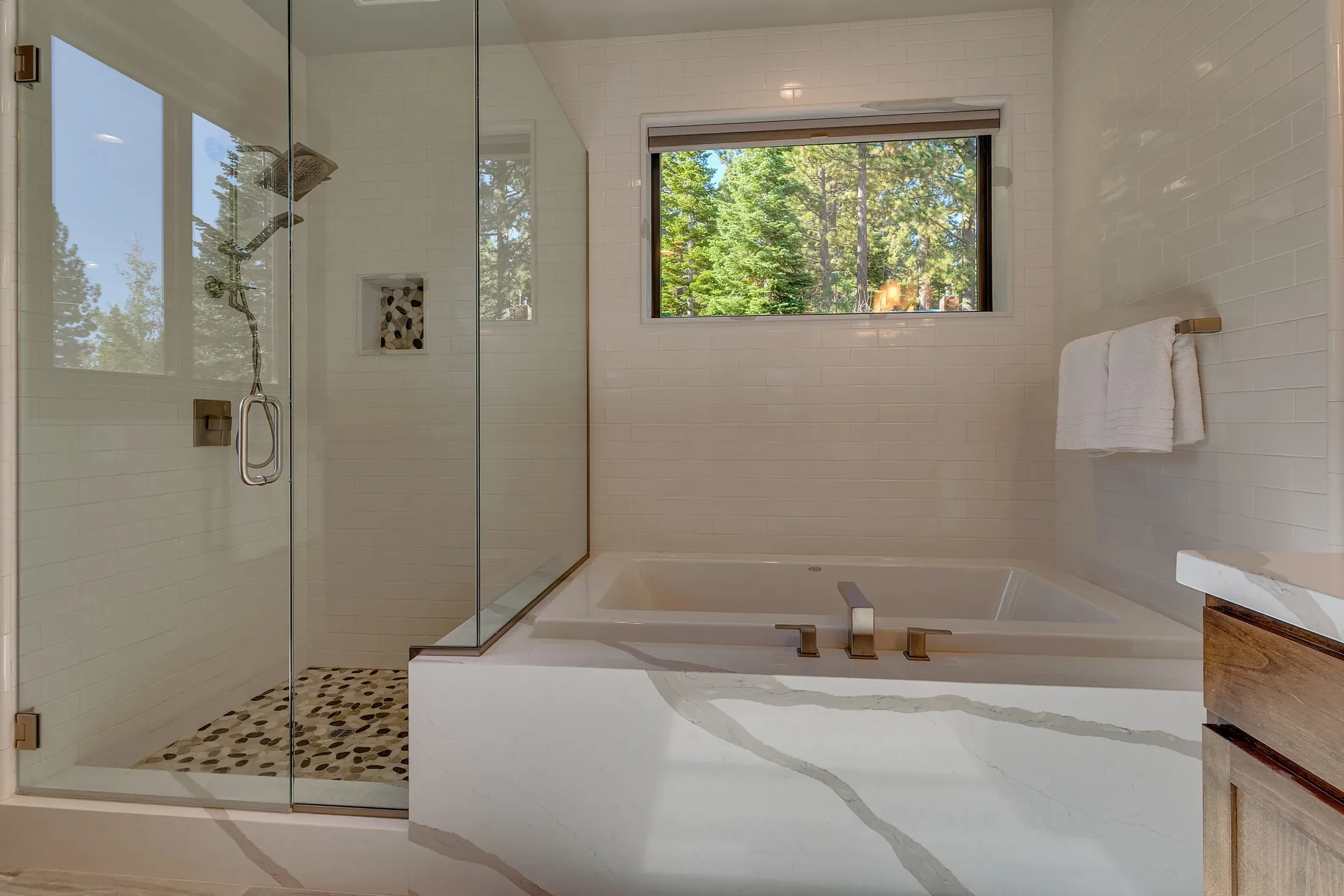 240 Eastview Drive, Tahoe City, CA 96145, Tahoe City, California, United States. - Photo 13