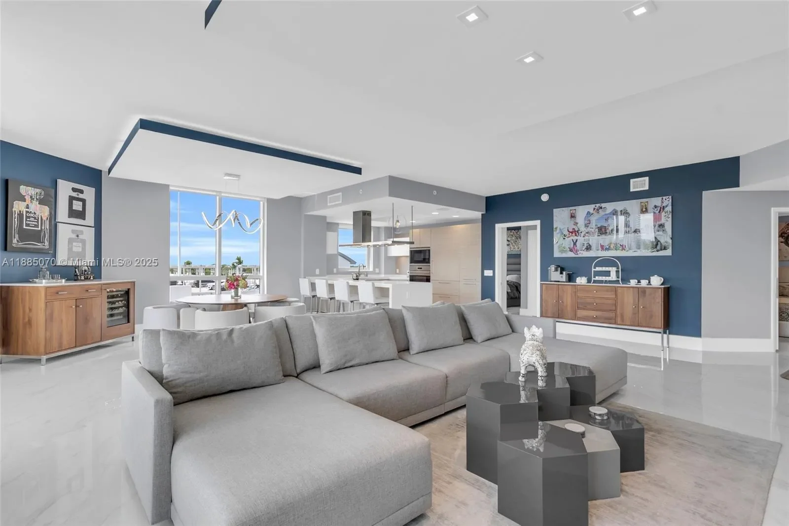 17111 Biscayne Blvd 602, North Miami Beach, Florida, United States. - Photo 2