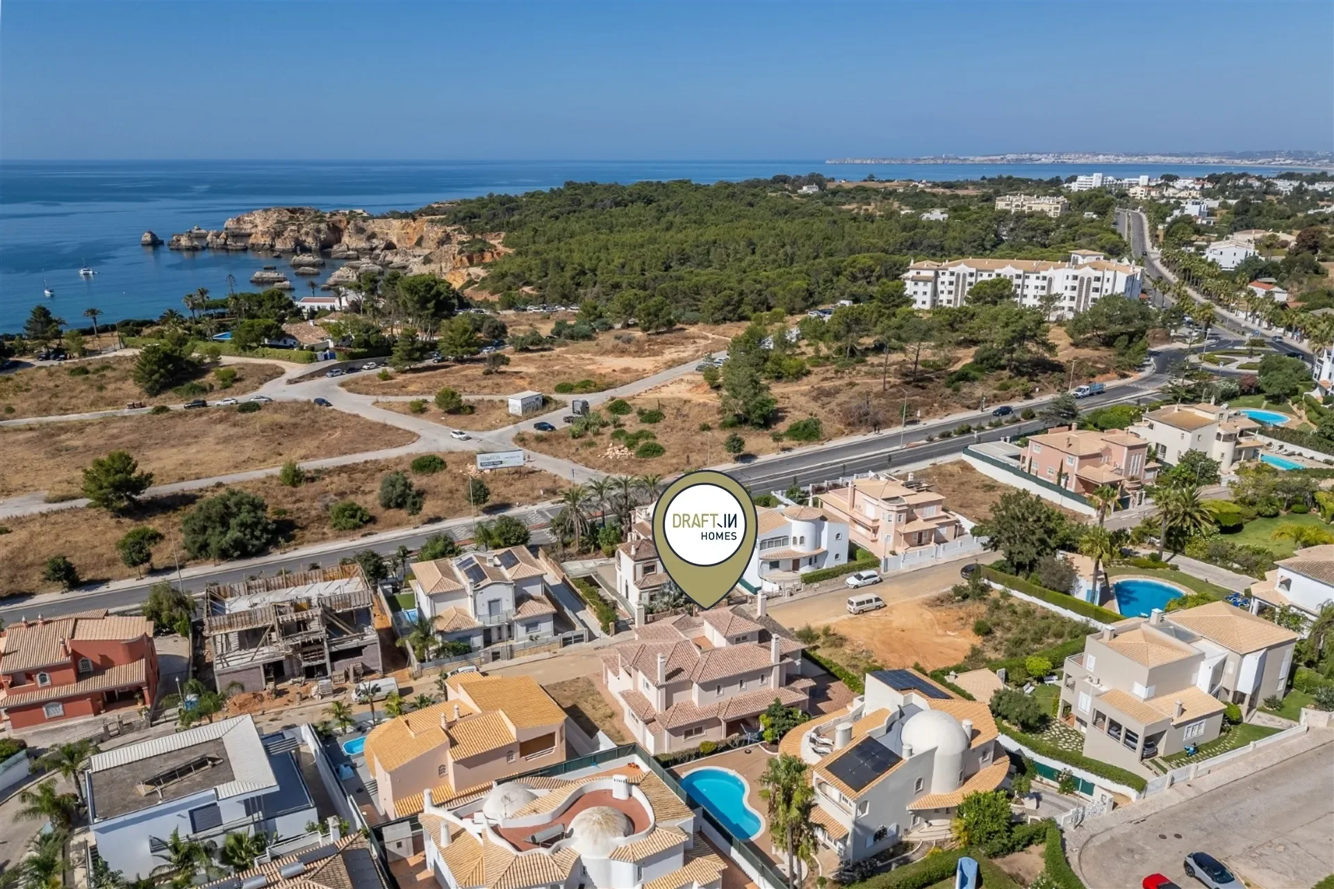 Portimão, Faro, Portimao, Algarve, Portugal. - Photo 11