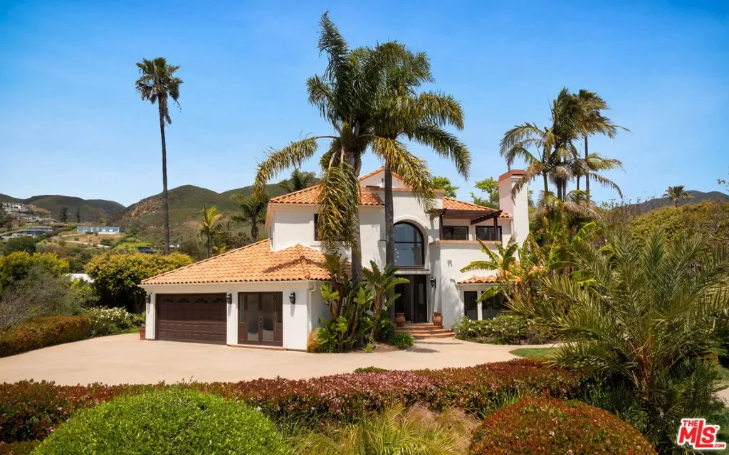 29675 Harvester Road, Malibu, California, United States. - Photo 16