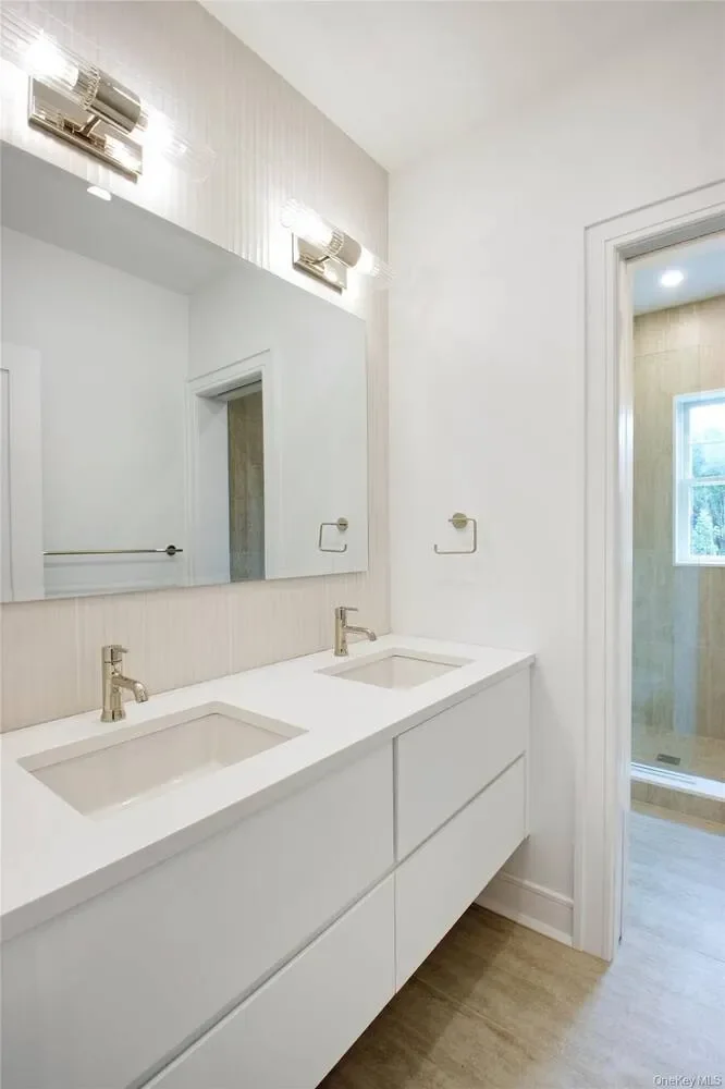 Gallery photo 10