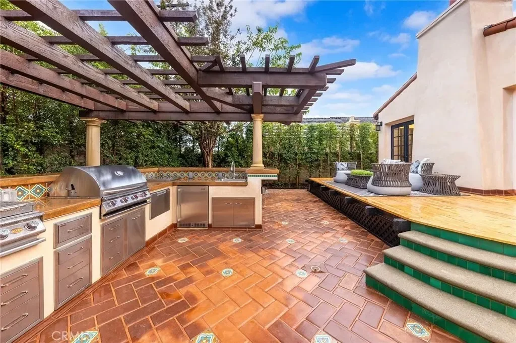 2460 Cumberland, San Marino, California, United States. - Photo 48