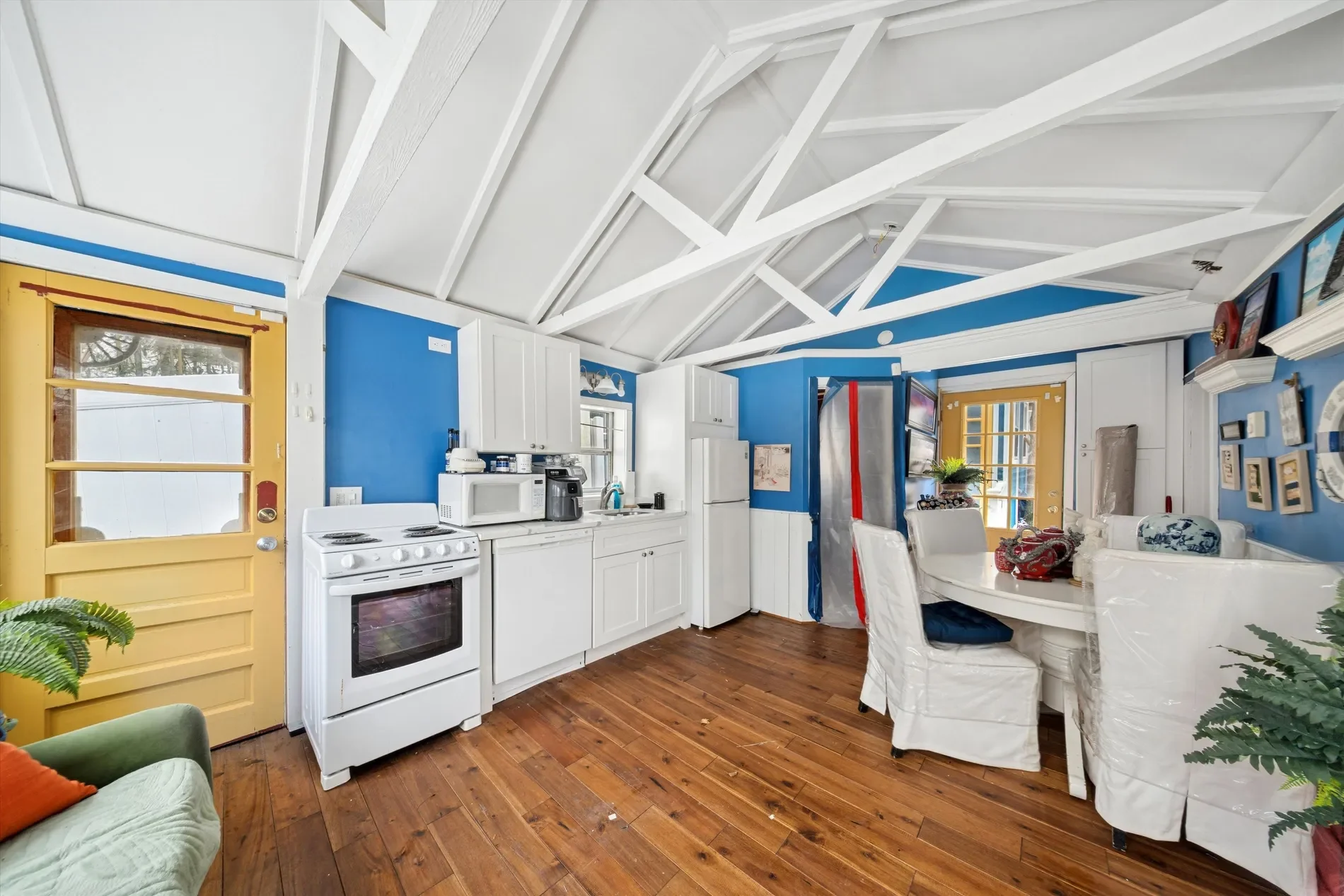 Gallery photo 6