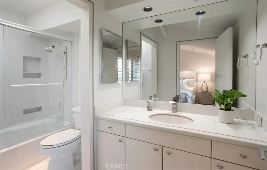 1535 Dolphin Terrace, Newport Beach, California, United States. - Photo 43