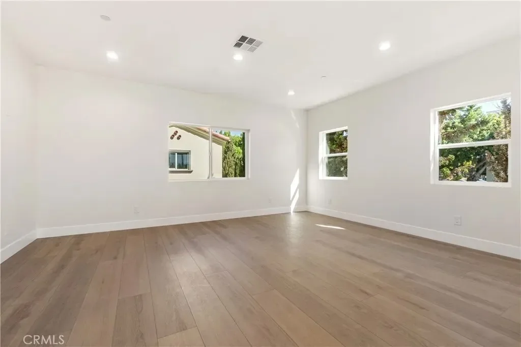 Gallery photo 8