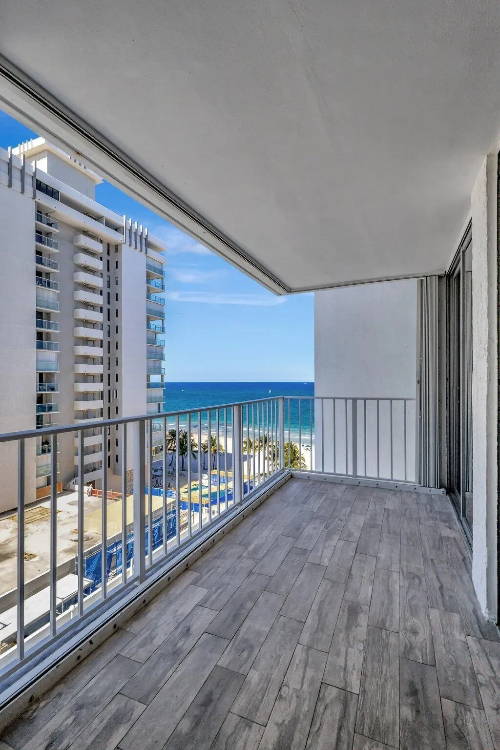 1010 S Ocean Boulevard, Hillsboro Beach, Florida, United States. - Photo 2