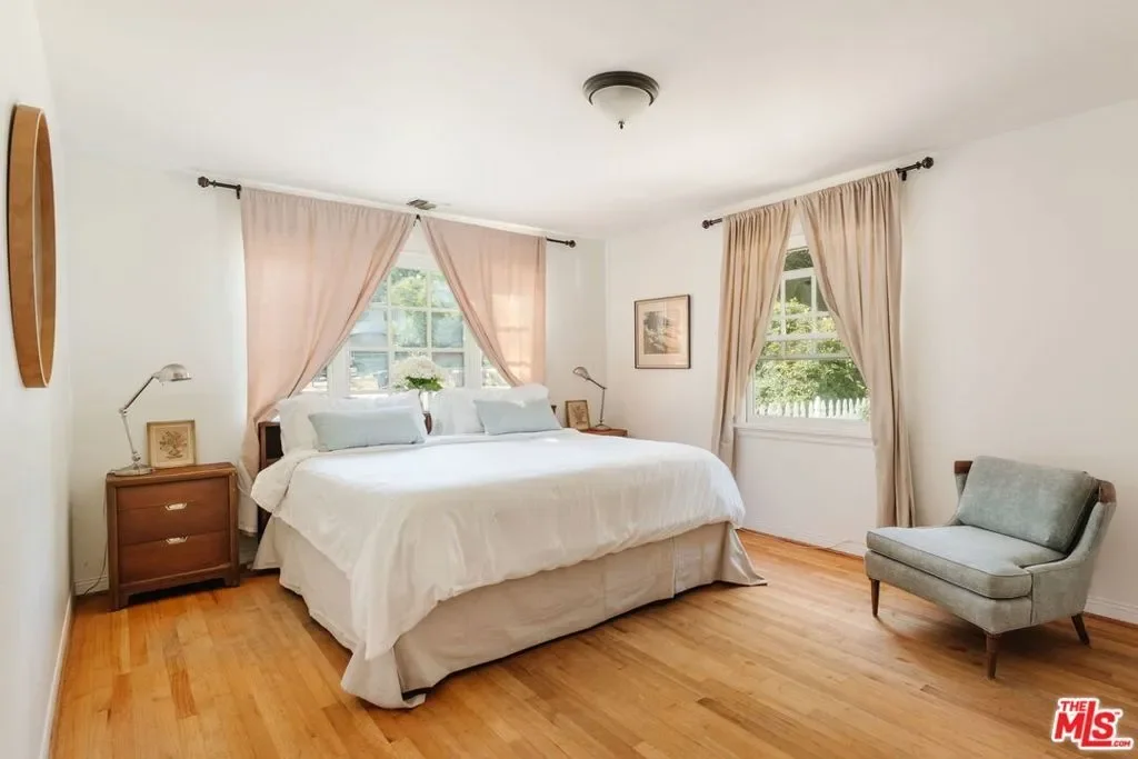 1520 Bonnell Drive, Topanga, California, United States. - Photo 4