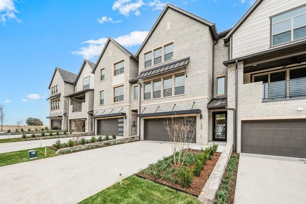 1344 Cherry Hills Lane, Irving, Texas, United States. - Photo 6