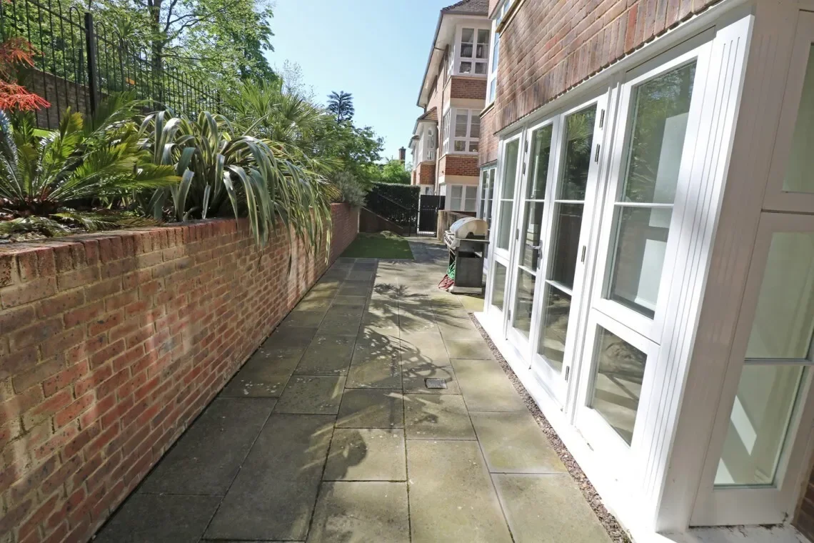 Collingham House, Mill Hill Place Mill Hill NW7, London, England, United Kingdom. - Photo 8