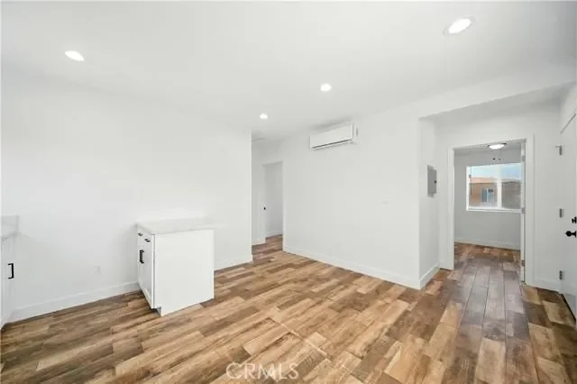 523 W 78th Street, Los Angeles, CA 90044, Los Angeles, California, United States. - Photo 5