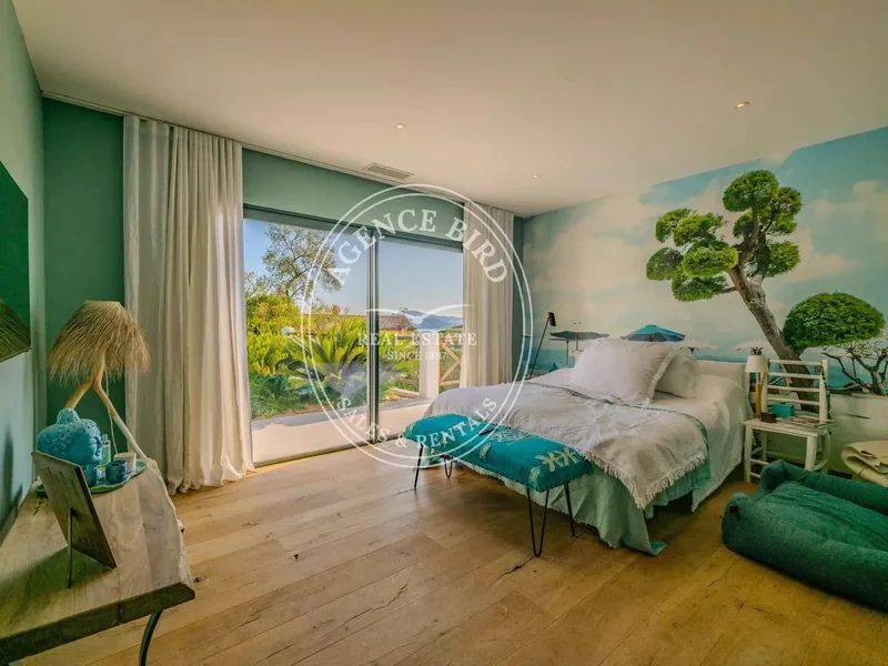 Grimaud, Provence-Alpes-Côte d'Azur, France. - Photo 15