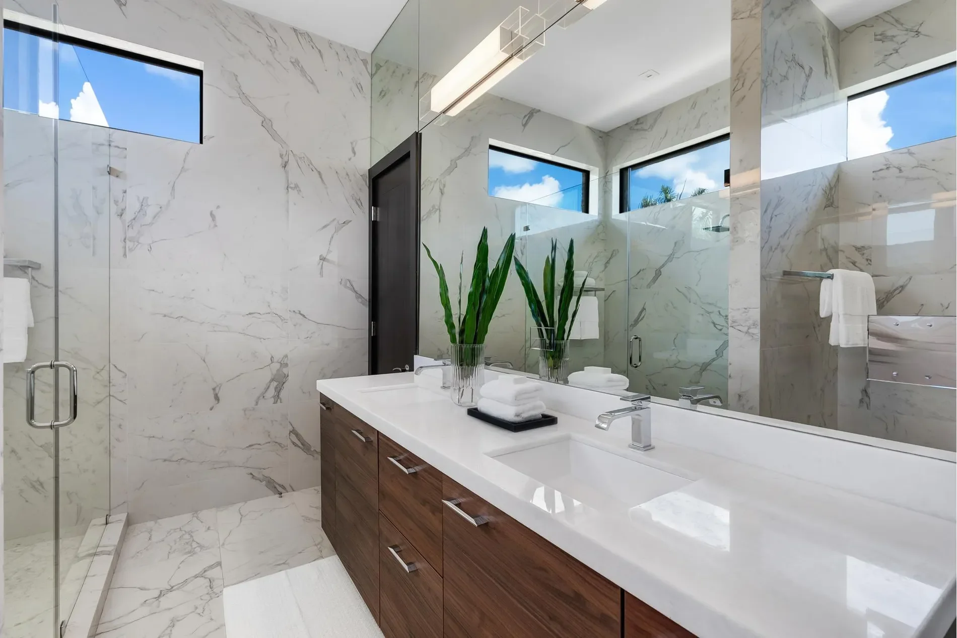 100 Bal Bay Dr, Bal Harbour, Florida, United States. - Photo 32