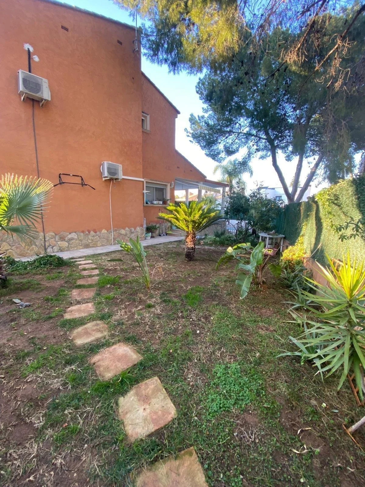 Exterior photo 7