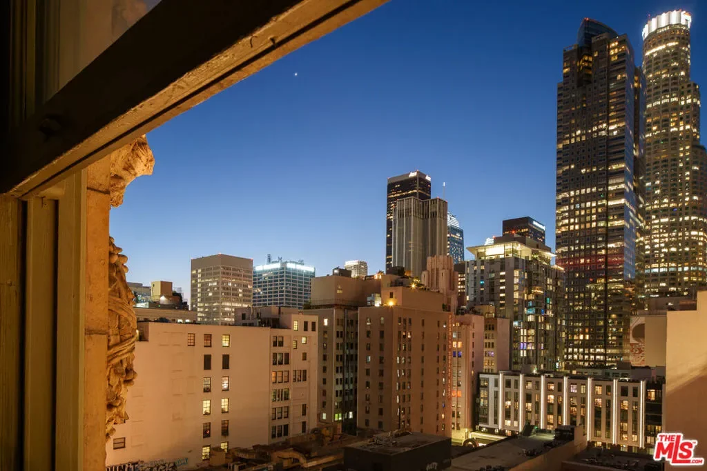 424 S Broadway, Los Angeles, California, United States. - Photo 24