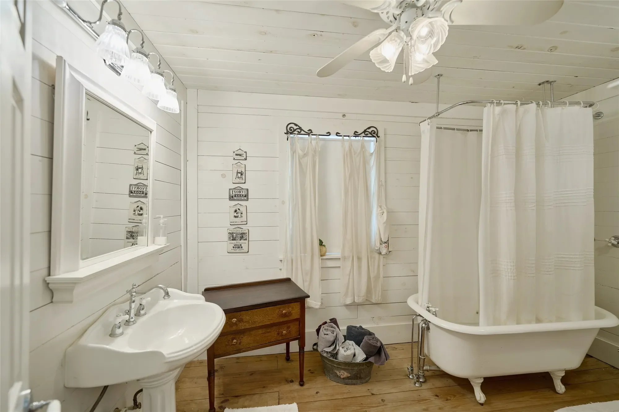 Gallery photo 6