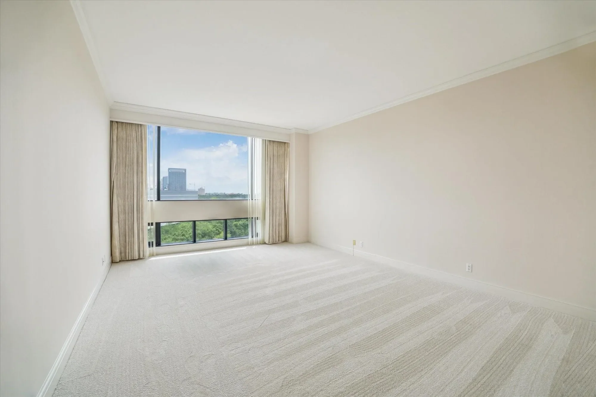 1111 Hermann Drive 7F, Houston, Texas, United States. - Photo 16
