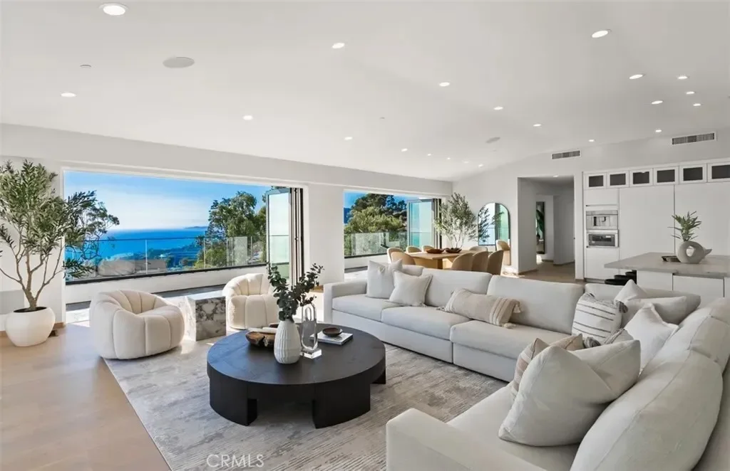 31 N Vista De Catalina, Laguna Beach, California, United States. - Photo 14