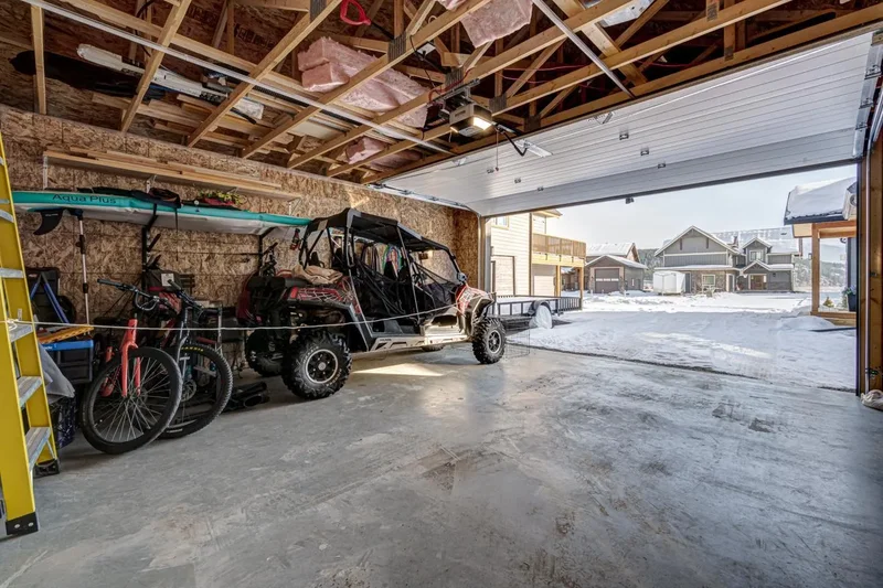 1643 Koocanusa Lake Drive, Grasmere, British Columbia, Canada. - Photo 15