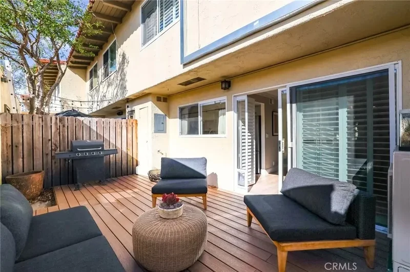 2209 Vista Huerta, Newport Beach, California, United States. - Photo 28