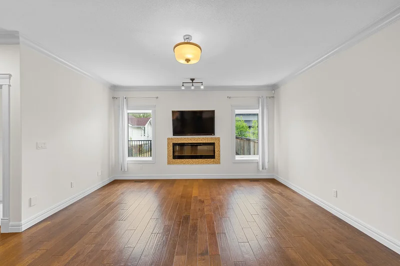 9654 83 Avenue, Edmonton, AB T6C 1C2, Edmonton, Alberta, Canada. - Photo 18