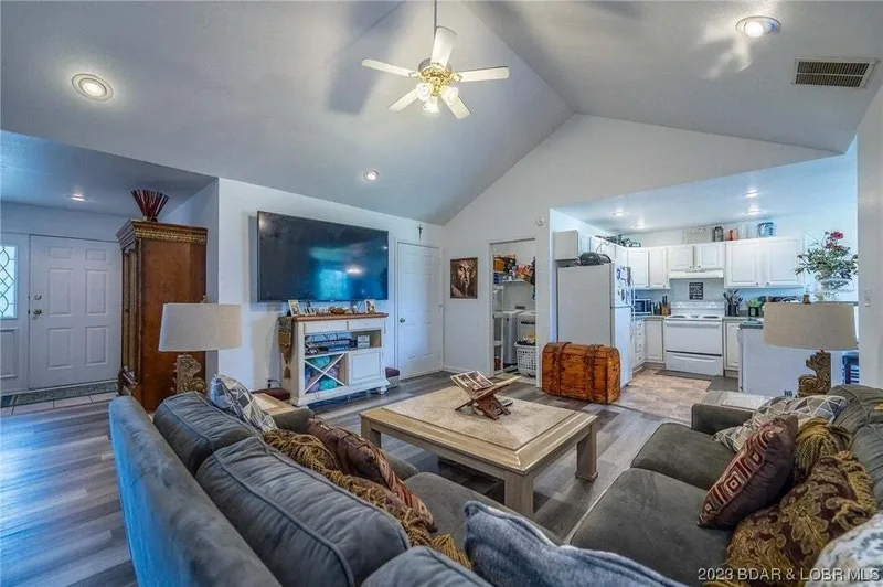 20 Crown Drive, Camdenton, MO 65020, Camdenton, Missouri, United States. - Photo 11