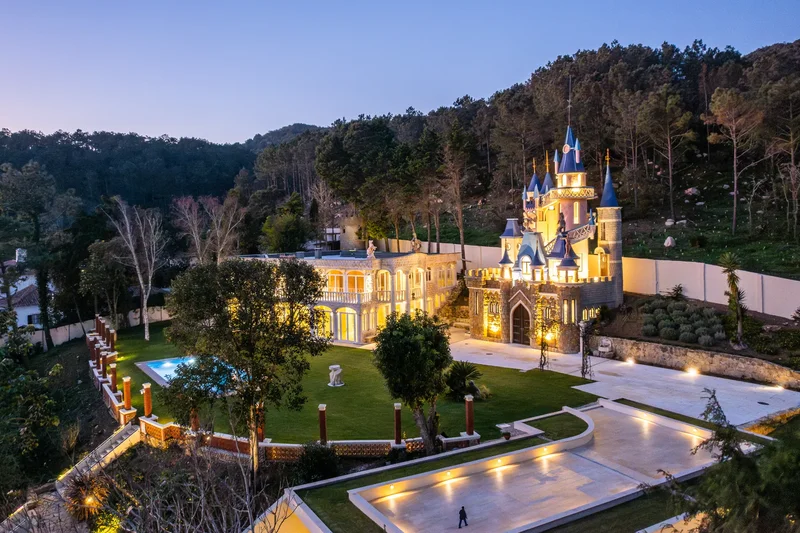 A Luxurious Fairytale Retreat