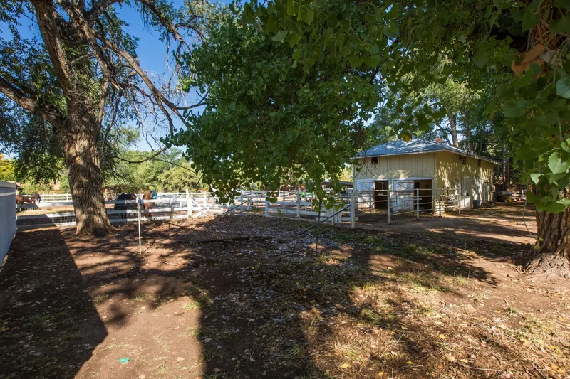 4117 Rio Grande Boulevard NW, Albuquerque, NM 87107, Los Ranchos de Albuquerque, New Mexico, United States. - Photo 14