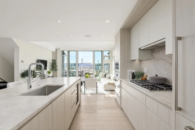 790 Arthur Erickson Place, West Vancouver, British Columbia, Canada. - Photo 2
