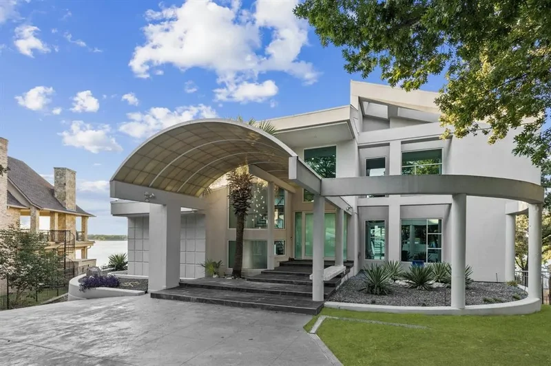 817 N Shore Drive, Lewisville, Texas, United States. - Photo 4