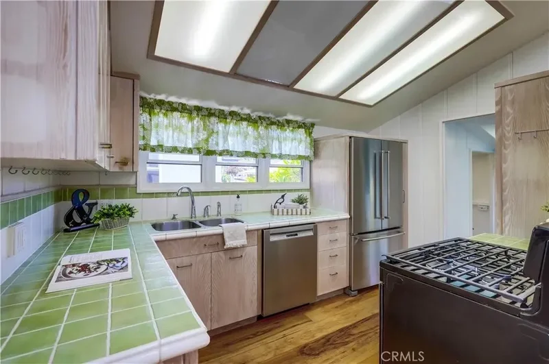 464 Agate Street A/B, Laguna Beach, California, United States. - Photo 31