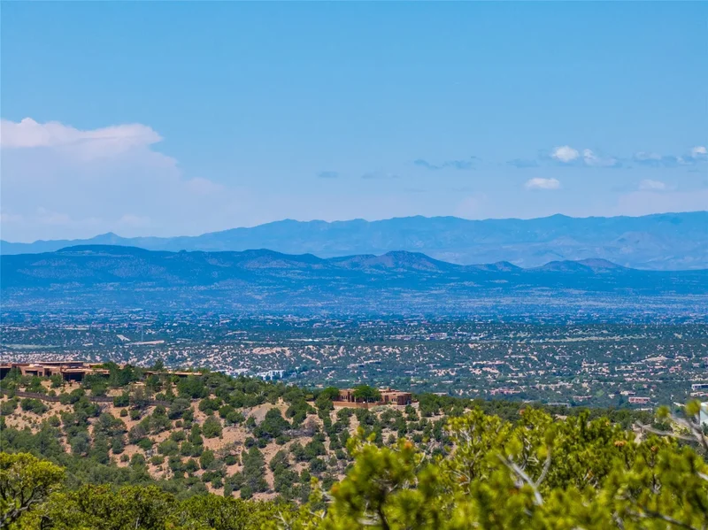 2505 Camino Sarita, Santa Fe, NM 87501, Santa Fe, New Mexico, United States. - Photo 29