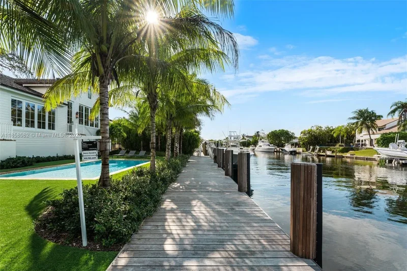 1051 San Pedro Ave, Coral Gables, Florida, United States. - Photo 65